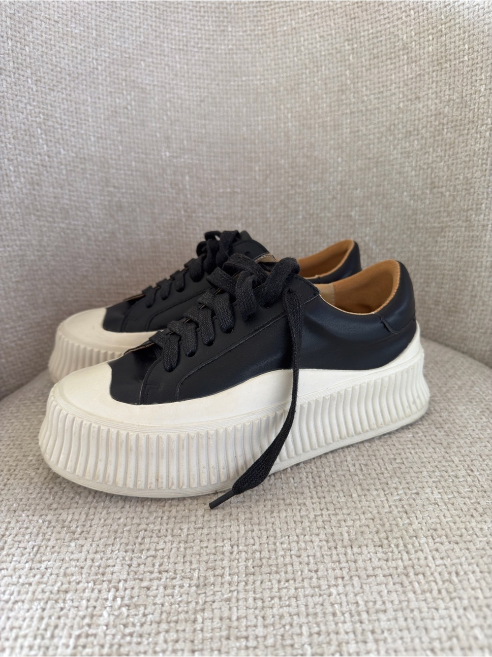 Jil Sander  Black Leather Platform Sneakers with White Ribbed Sole